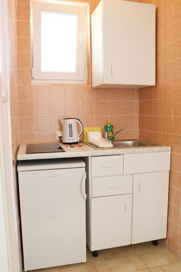 Apartment For One Person Kukljica Eksteriør bilde